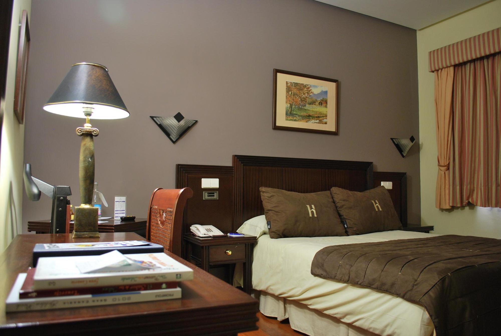 Escuela Hotel